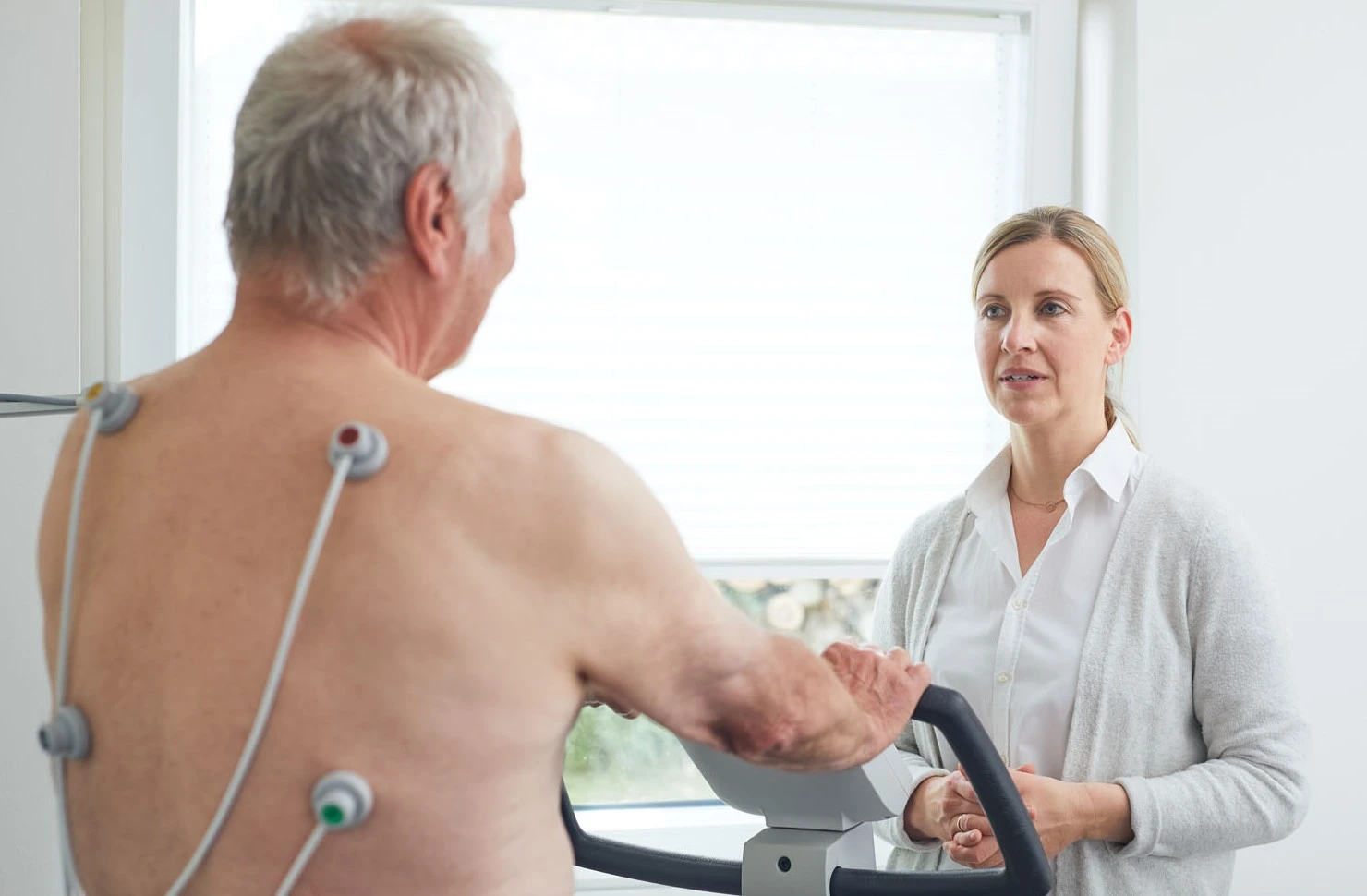 Vorsorge-in-der-Praxis-für-Allgemeinmedizin-in-Haseldorf Vorsorge in der Praxis für Allgemeinmedizin in Haseldorf Patient